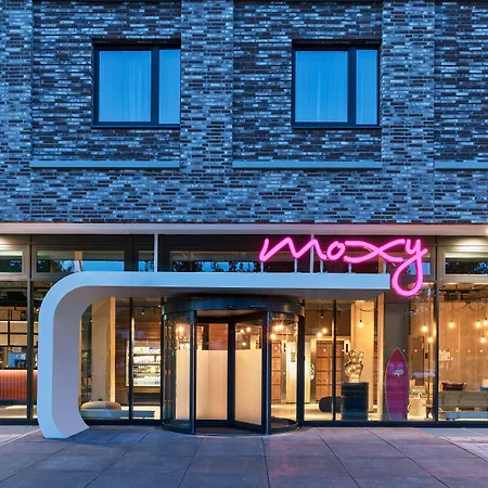 Moxy Hamburg City