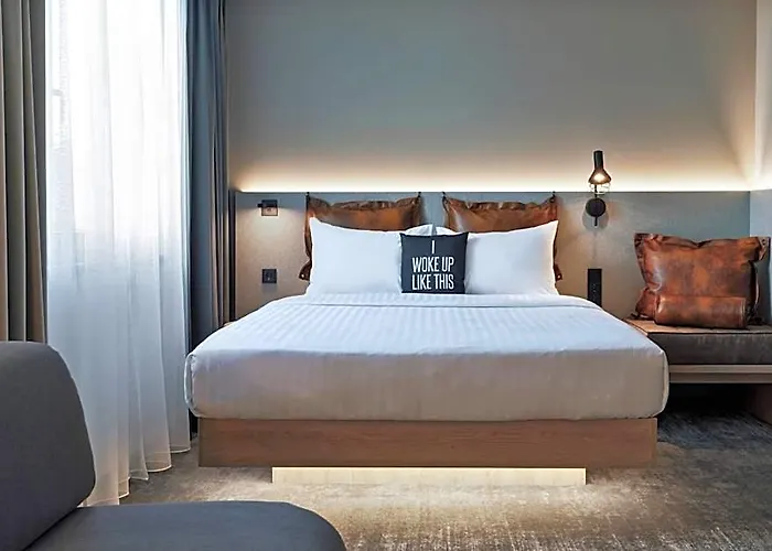 Hotel Moxy 3*